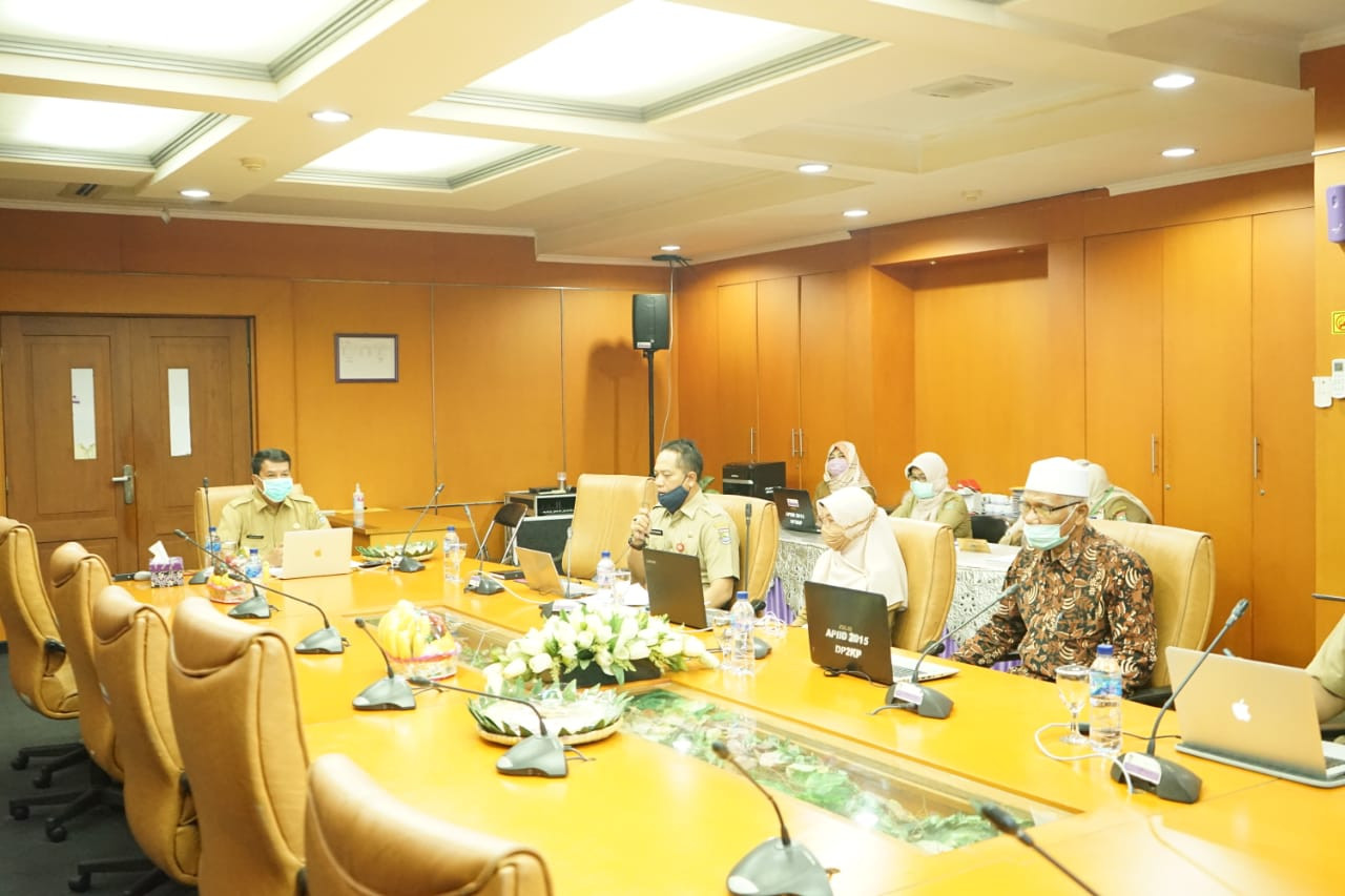 Pemkab Tangerang Pertimbangkan Penyembelihan Hewan Kurban Dilakukan di Masjid Dengan Protokol Kesehatan Covid-19.
